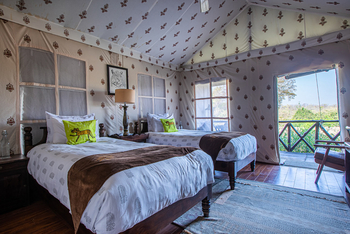 Bamboo Forest Safari Lodge: Camp Alizanza Zeltinterieur