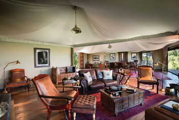 Duba Plains Camp: In der Lounge