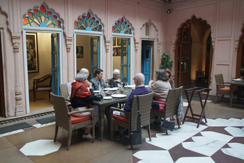 Haveli Dharampura: Dining