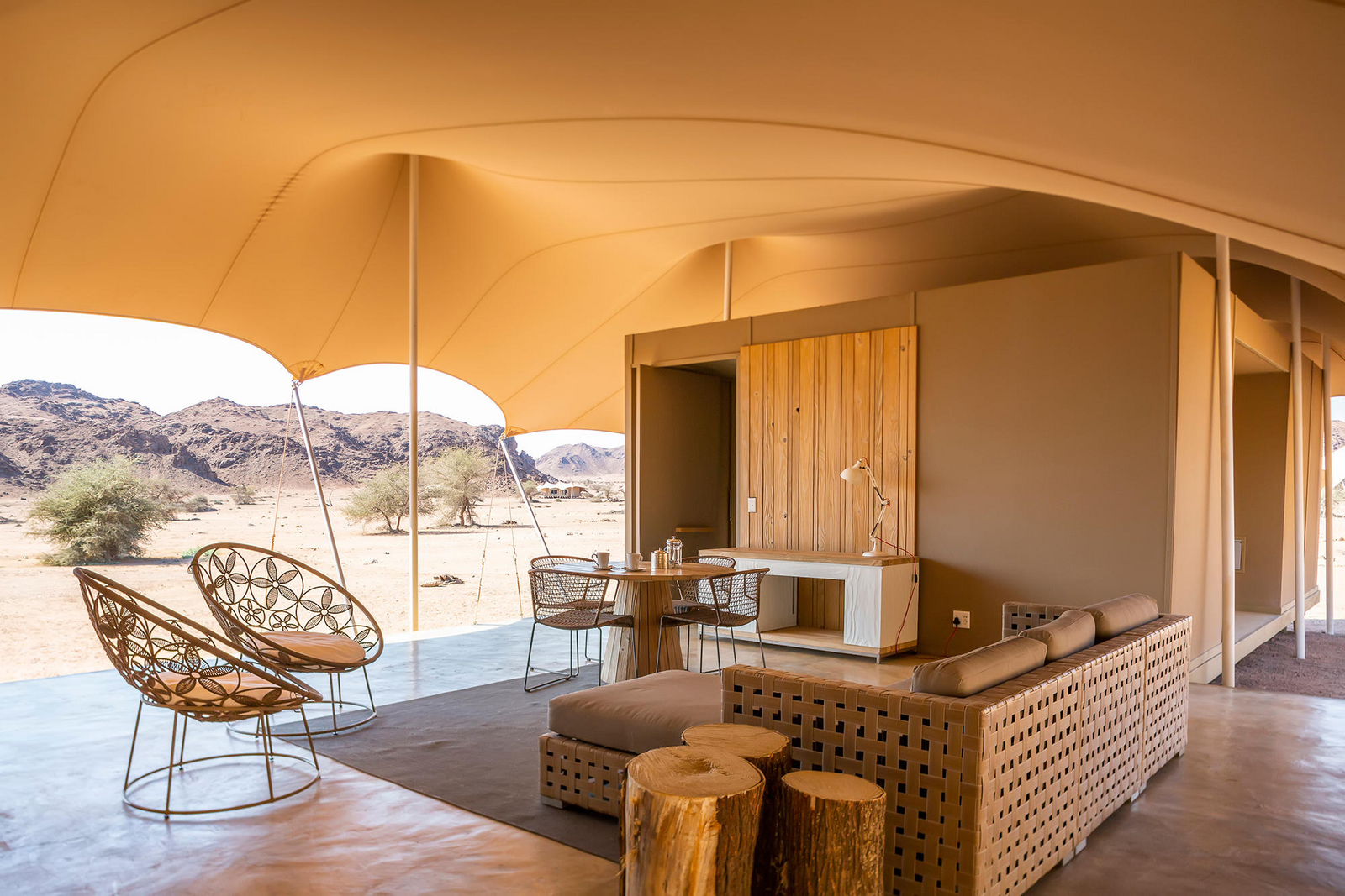 Hoanib Skeleton Coast Camp Hoanib Skeleton Coast Camp: Familienzelt