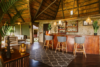 Katavi Wildlife Camp: Bar und Lounge