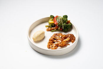 Meru Vann: Vorspeise mit Blumenkohl