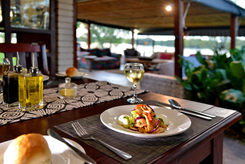 River View Lodge: Lunch