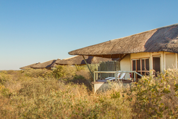 Tau Pan Camp Tau Pan Camp: Aufgereihte Chalets