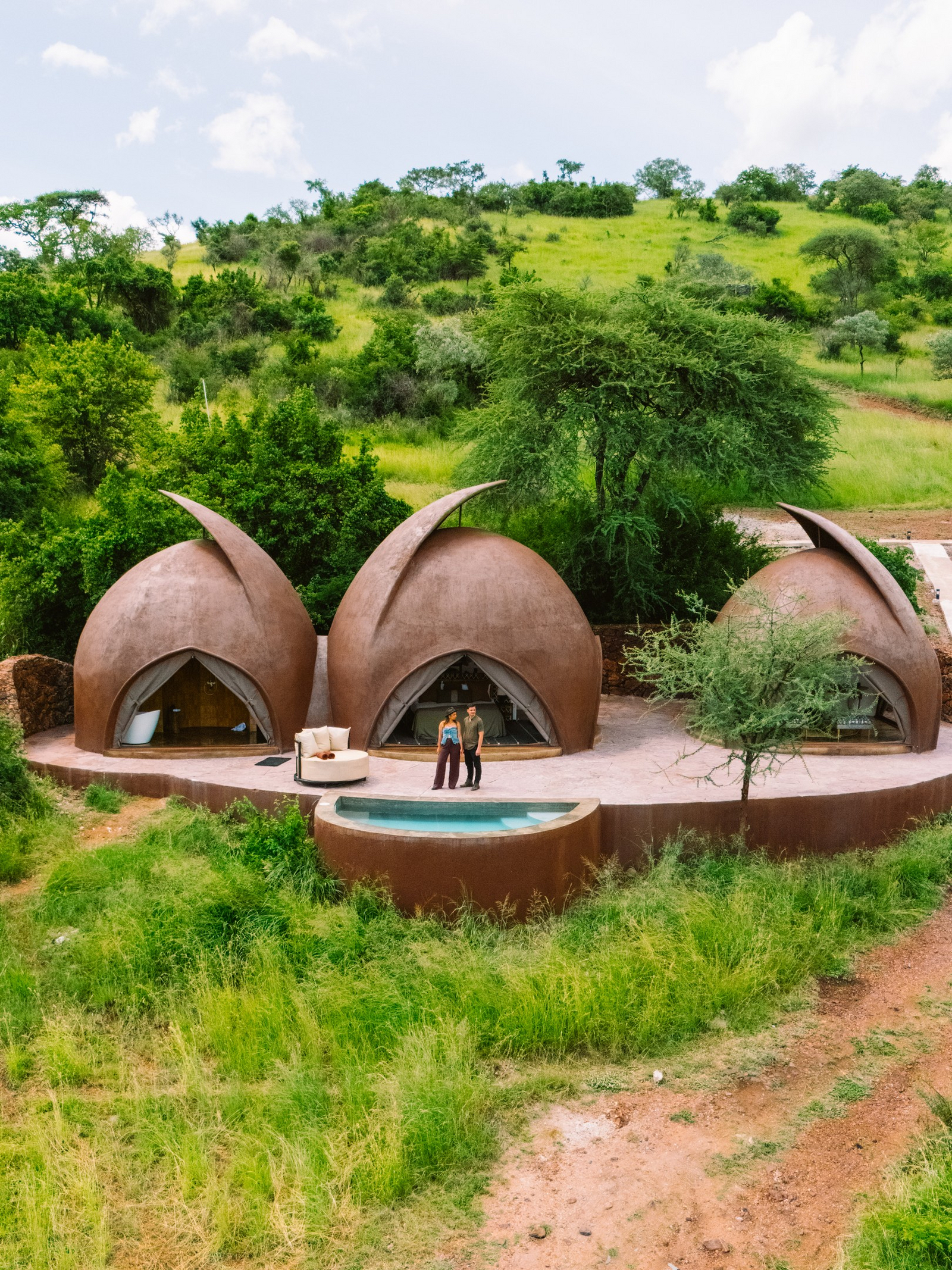 Asanja Nyasirori Asanja Nyasirori: Gästechalet