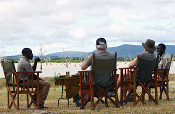 Lake Manze Camp: Lunch am Lake Manze