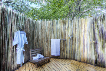 Okuti Camp: Outdoor Shower