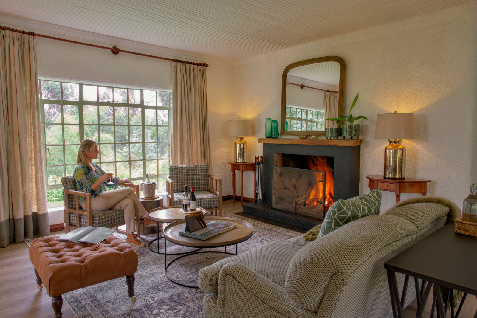 Sabyinyo Silverback Lodge Sabyinyo Silverback Lodge: Suite - Kamin