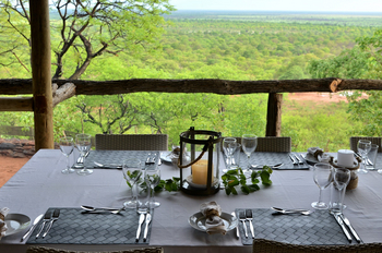 Ghoha Hills Savuti Lodge Ghoha Hills Savuti Lodge: Dinner mit Blick