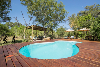 Kanana Camp: Pooldeck