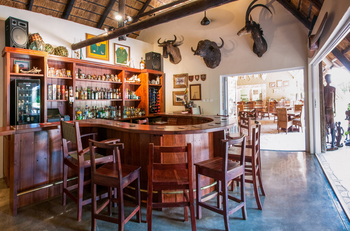 Bayete Guest Lodge Bayete Guest Lodge: Ngwezi Taverne