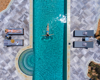 Epako Safari Lodge: Pool von oben