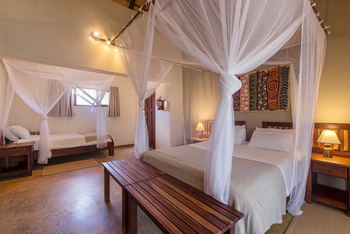 Hobatere Lodge: Doppelbett