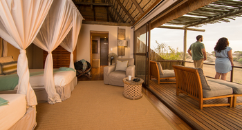 Leroo La Tau Lodge: Betten mit Moskitonetzen