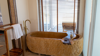 Brij Pola Brij Pola: Badewanne