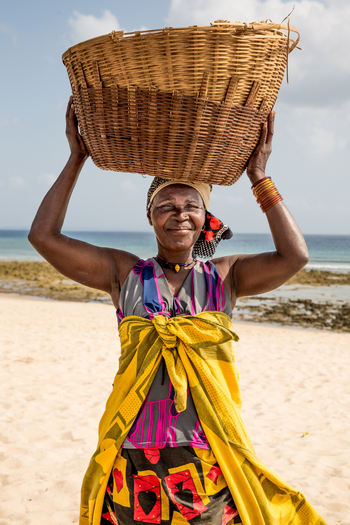 Nuarro Lodge: Frau aus dem Dorf