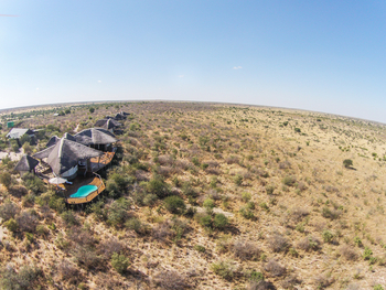 Tau Pan Camp Tau Pan Camp: Hauptgebäude aus der Luft