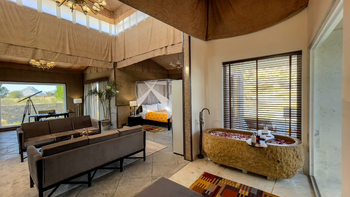 Brij Pola Brij Pola: Lounge und Wanne