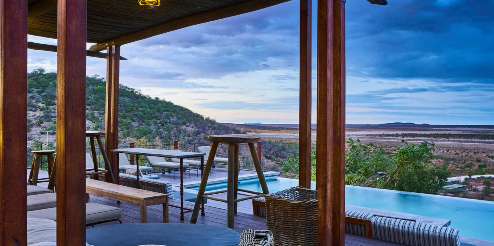 Dolomite Camp Dolomite Camp: Blick über den Pool hinweg