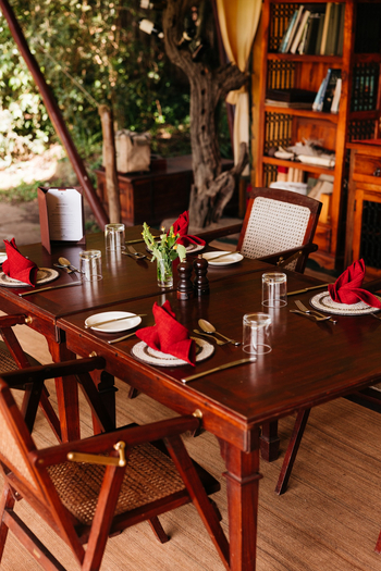 Elewana Elephant Pepper Camp Elewana Elephant Pepper Camp: Esstisch