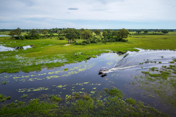 Karangoma Camp: Unterwegs im Motorboot