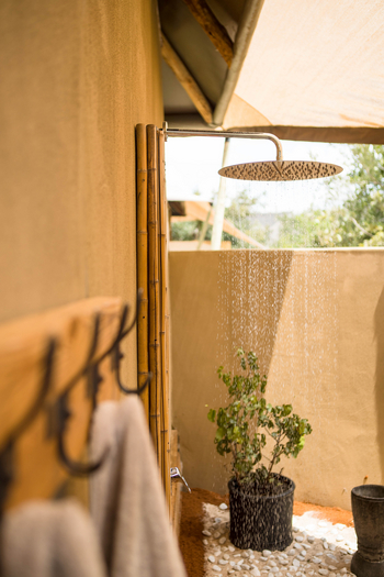 Nokanyana Camp: Regenbrause