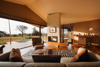 Warangi Ridge: Lounge mit Plunge Pool