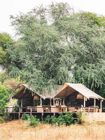 Anabezi Luxury Tented Camp: Hauptgebäude