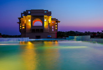 Brij Lakshman Sagar: Abendbeleuchtung