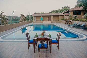 Gir Lion Safari Camp: Private Dinner am Pool
