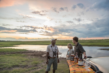 Muchenje Safari Lodge: Stop zum Sundowner