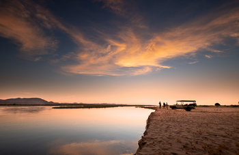 Nyamatusi Camp Nyamatusi Camp: Ausblick Fluss Sonnenuntergang