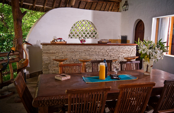 Waterlovers Beach Resort Waterlovers Beach Resort: Esstisch auf Terasse