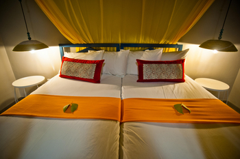 Etosha Safari Camp: Doppelbett