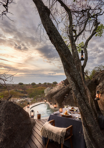 Legendary Mwiba Lodge: Rockface Jacuzzi