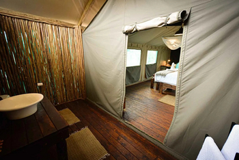 Mogogelo Camp Mogogelo Camp: Gästezelt - Bad