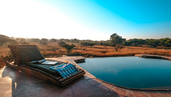 Mukambi Fig Tree Bush Camp: Pool mit Ausblick