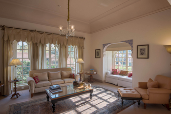 The Oberoi Rajvilas: Luxury Villa - Lounge