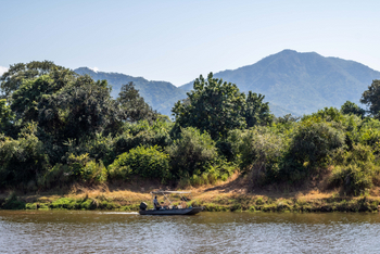 Time + Tide Chongwe Camp: Motorboot
