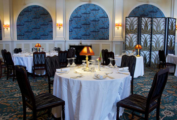 Victoria Falls Hotel: Privater Tisch