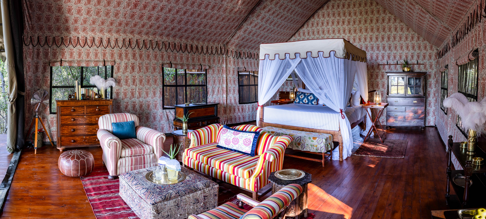 Duke's East Duke's East: Doppelbett und private Lounge