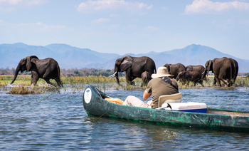 Little Vundu Camp Little Vundu Camp: Fotograf im Kanu