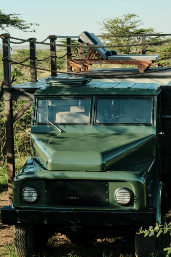 Mara Expedition Camp: Pool Truck