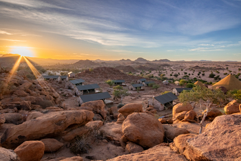 Ondjamba Hills: Morgensonne