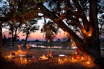 Selinda Explorers Camp Selinda Explorers Camp: Lagerfeuer