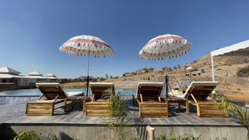 Brij Pola Brij Pola: Sonnenschirme