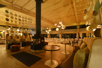 Kalahari Anib Lodge: Lounge