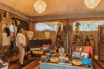 Mara Toto Tree Camp: Souvenirshop