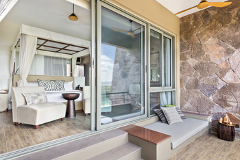 Melia Serengeti Lodge: Lagoon King Terrasse