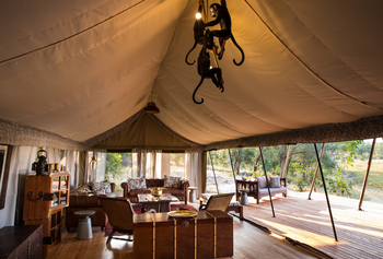 Okavango Explorers Camp Okavango Explorers Camp: Offene Lounge